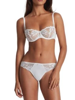 Aubade Lovessence Half Cup Bra - Blanc 8 Aubade Lovessence Half Cup Bra - Blanc -Outlet Soft Curve Bra Store braforme aubade lovessence rmf14 blanc fl