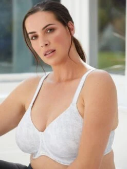 Berlei High Performance Wired Sports Bra - White -Outlet Soft Curve Bra Store braforme berlei highperformance wht ls1