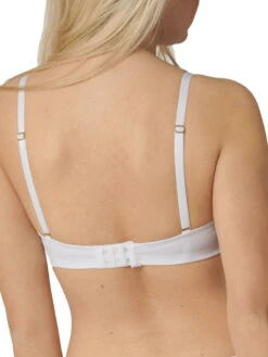 Triumph Body Make-Up Essentials Wired Padded Bra - White -Outlet Soft Curve Bra Store braforme triumph 20body make up essentials wdp bra strapless multiway bra 10156745 0003 white b3